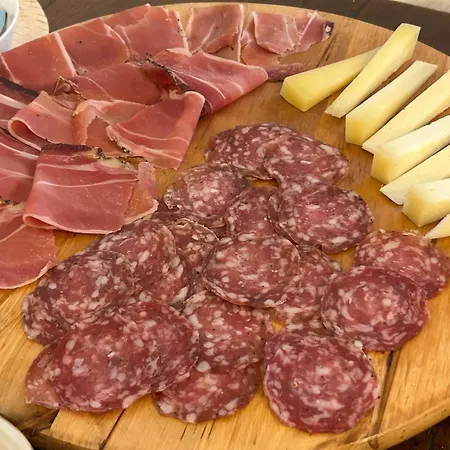 Poggio Ceraso Di Lamioni Roberto Farm stay